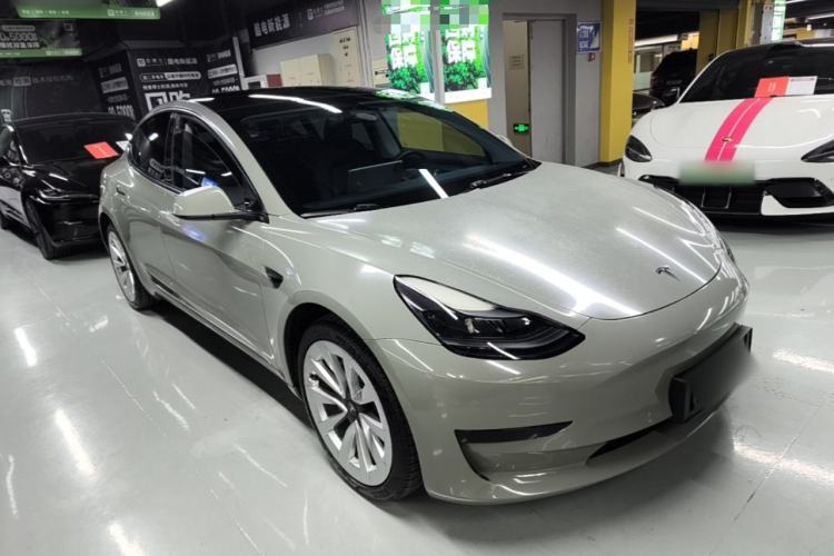 Used Tesla Model 3 2022 Rear-Wheel-Drive Version Front Right 45 Deg