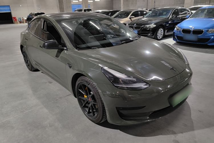Used Tesla Model 3 2022 Rear-Wheel-Drive Version Front Right 45 Deg