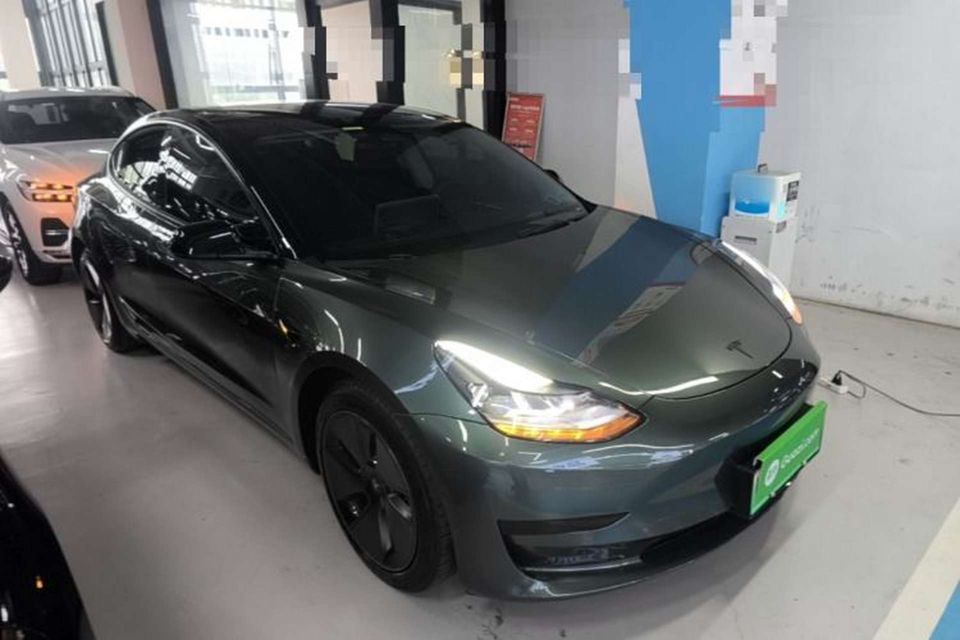 Used Tesla Model 3 2022 Rear-Wheel-Drive Version Front Right 45 Deg