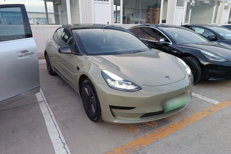 Used Tesla Model 3 2022 Rear-Wheel-Drive Version Front Right 45 Deg