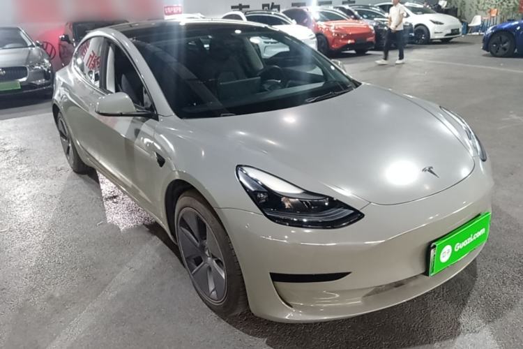 Used Tesla Model 3 2022 Rear-Wheel-Drive Version Front Right 45 Deg