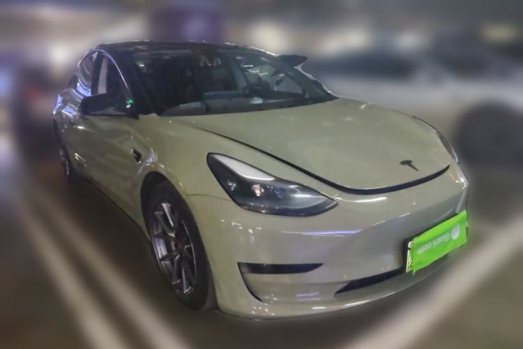 Used Tesla Model 3 2022 Rear-Wheel-Drive Version Front Right 45 Deg
