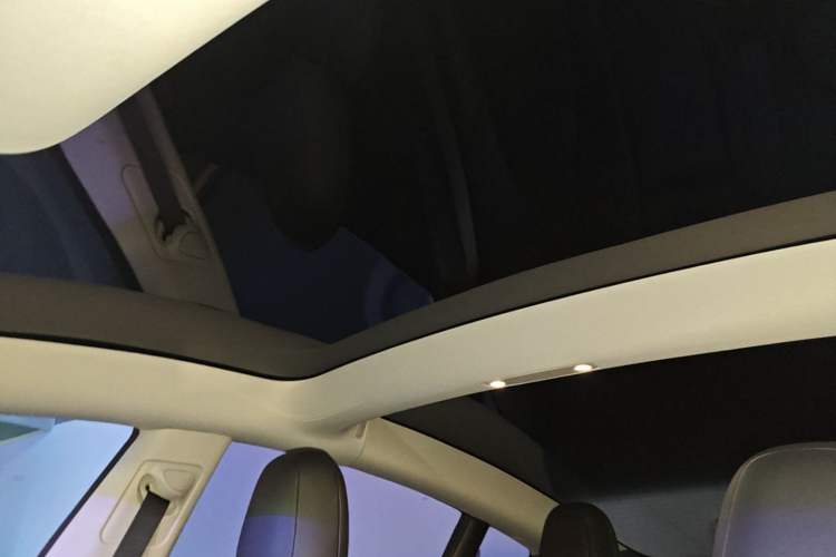 Used Tesla Model 3 2022 Rear-Wheel-Drive Version Headliner