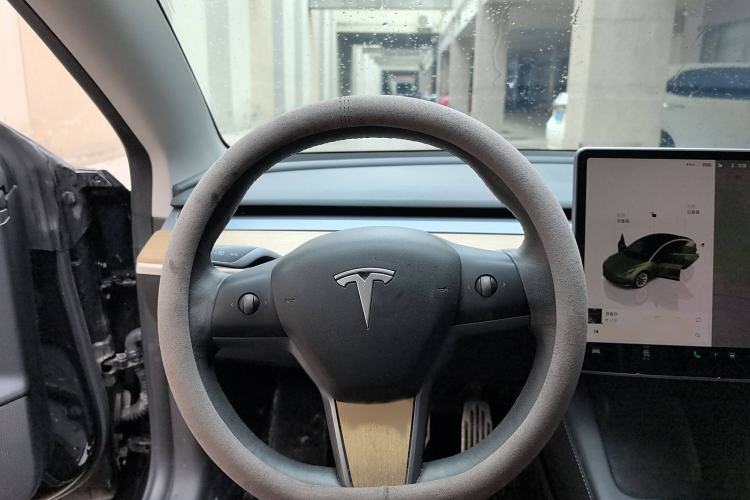 Used Tesla Model 3 2022 Rear-Wheel-Drive Version Interior 4