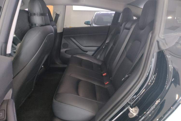 Used Tesla Model 3 2022 Rear-Wheel-Drive Version Interior 4