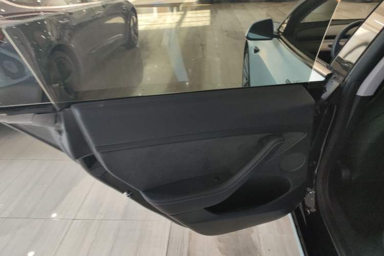 Used Tesla Model 3 2022 Rear-Wheel-Drive Version Interior 8