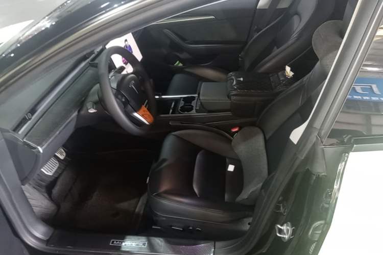 Used Tesla Model 3 2022 Rear-Wheel-Drive Version Left Front Seat