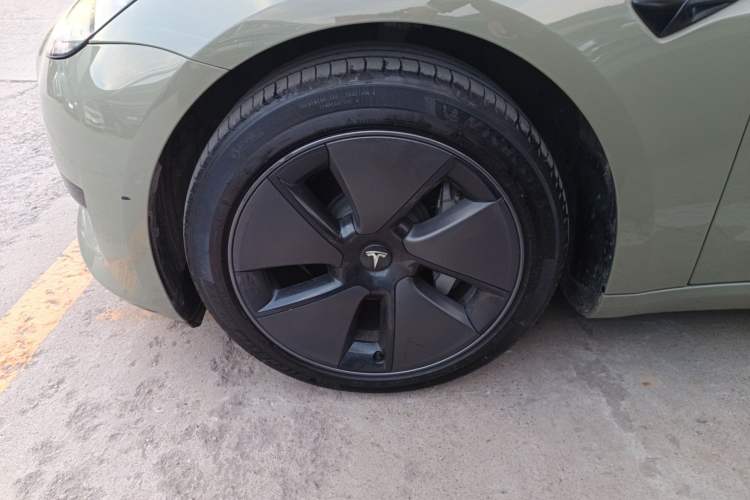 Used Tesla Model 3 2022 Rear-Wheel-Drive Version Left Front Wheel Hub