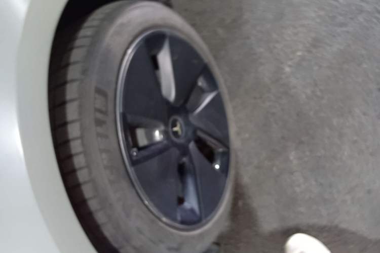 Used Tesla Model 3 2022 Rear-Wheel-Drive Version Left Front Wheel Hub