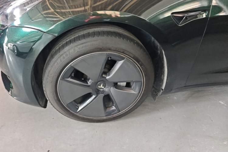 Used Tesla Model 3 2022 Rear-Wheel-Drive Version Left Front Wheel Hub