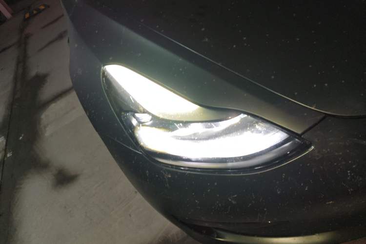 Used Tesla Model 3 2022 Rear-Wheel-Drive Version Right Front Headlight