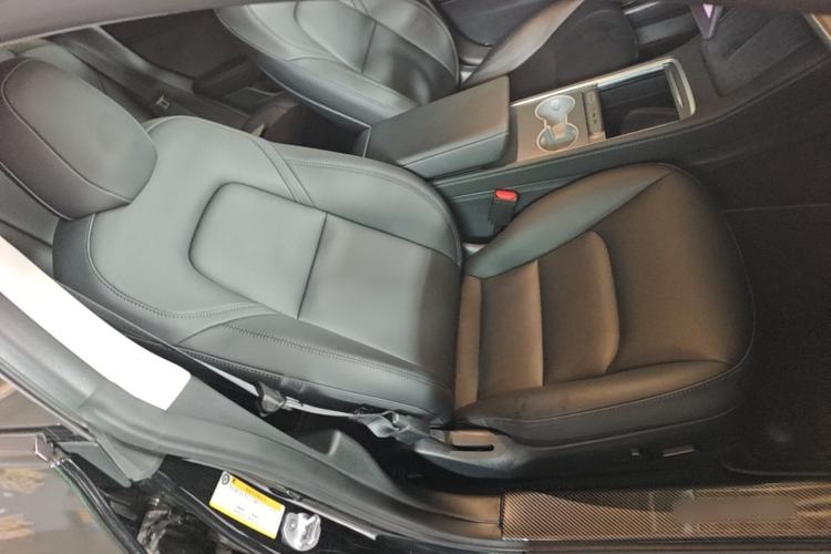 Used Tesla Model 3 2022 Rear-Wheel-Drive Version Right Front Seat