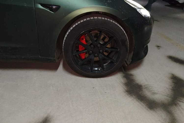 Used Tesla Model 3 2022 Rear-Wheel-Drive Version Right Front Wheel Hub