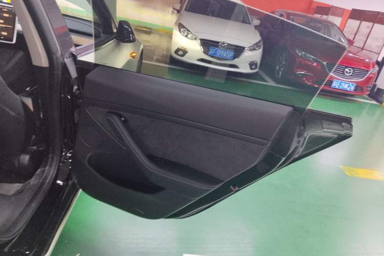 Used Tesla Model 3 2022 Rear-Wheel-Drive Version Right Rear Door Interior