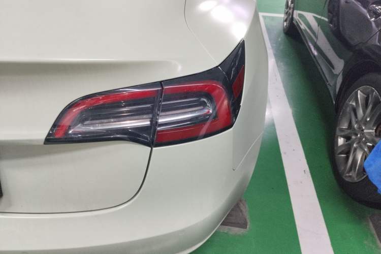 Used Tesla Model 3 2022 Rear-Wheel-Drive Version Right Rear Taillight