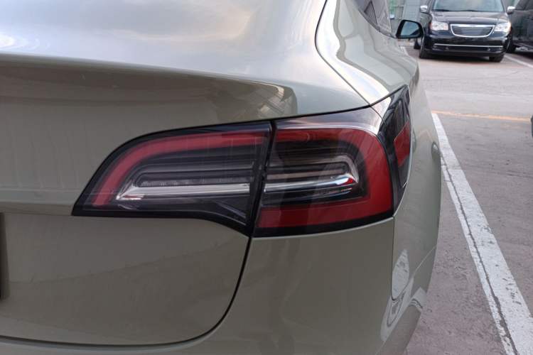 Used Tesla Model 3 2022 Rear-Wheel-Drive Version Right Rear Taillight