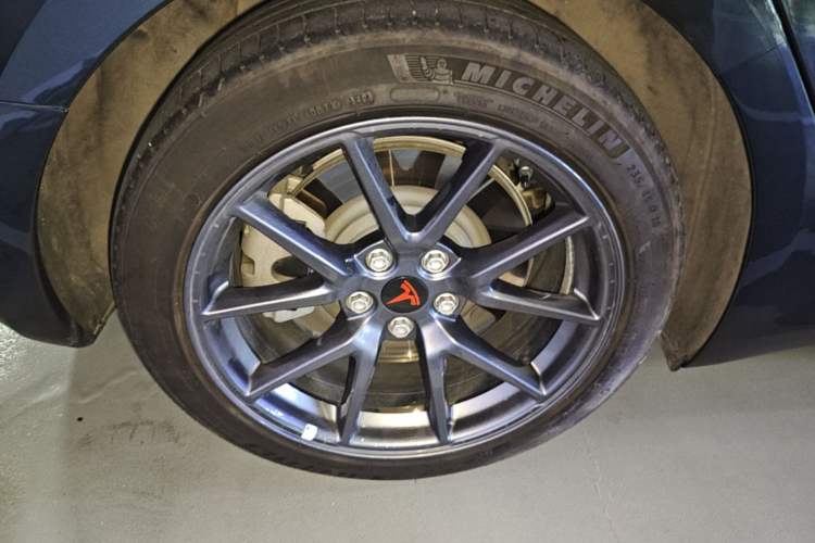 Used Tesla Model 3 2022 Rear-Wheel-Drive Version Right Rear Wheel Hub