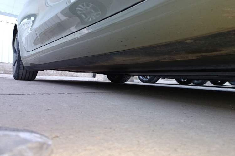 Used Tesla Model 3 2022 Rear-Wheel-Drive Version Right Side Sill