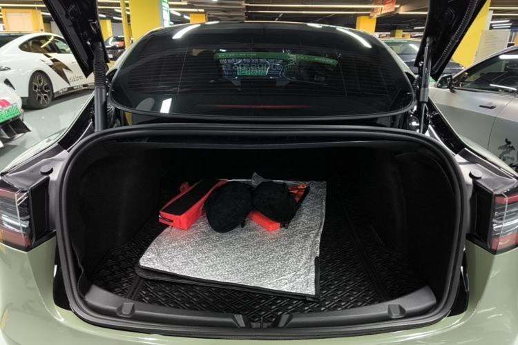 Used Tesla Model 3 2022 Rear-Wheel-Drive Version Trunk