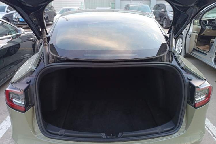 Used Tesla Model 3 2022 Rear-Wheel-Drive Version Trunk
