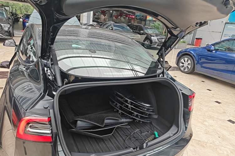 Used Tesla Model 3 2022 Rear-Wheel-Drive Version Trunk