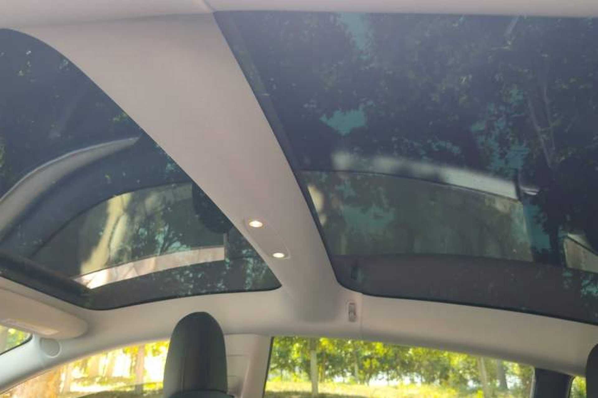 Used Tesla Model 3 2022 Rear-Wheel-Drive Version Headliner