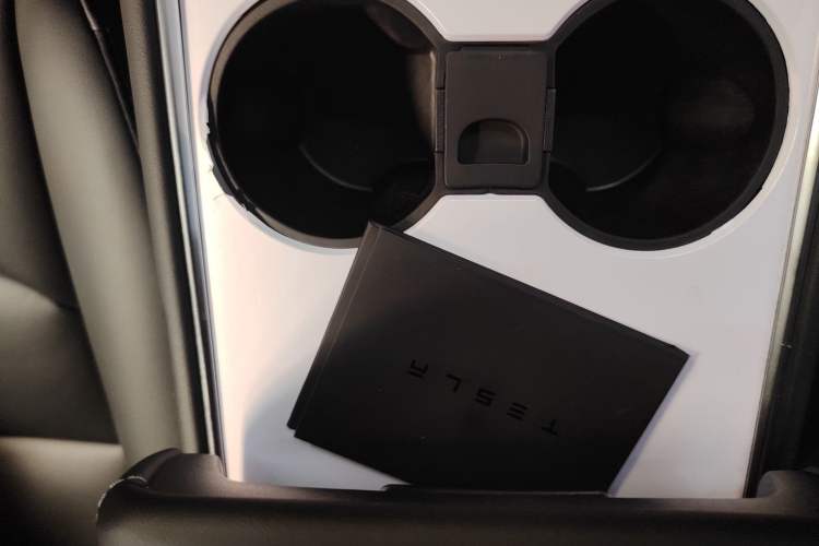 Used Tesla Model 3 2022 Rear-Wheel-Drive Version Interior 1