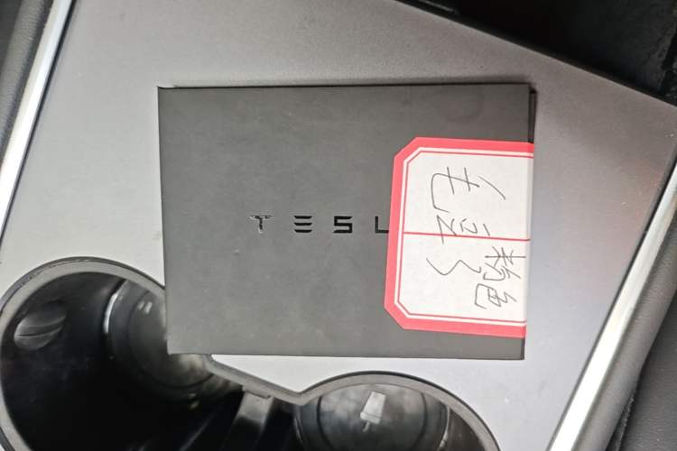 Used Tesla Model 3 2022 Rear-Wheel-Drive Version Interior 1