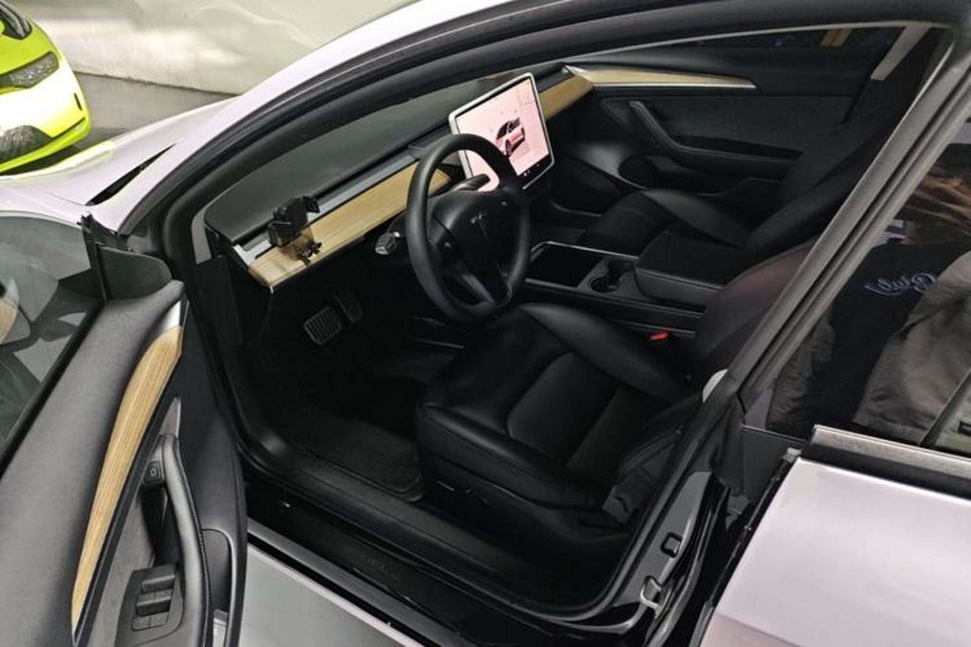 Used Tesla Model 3 2022 Rear-Wheel-Drive Version Left Front Seat