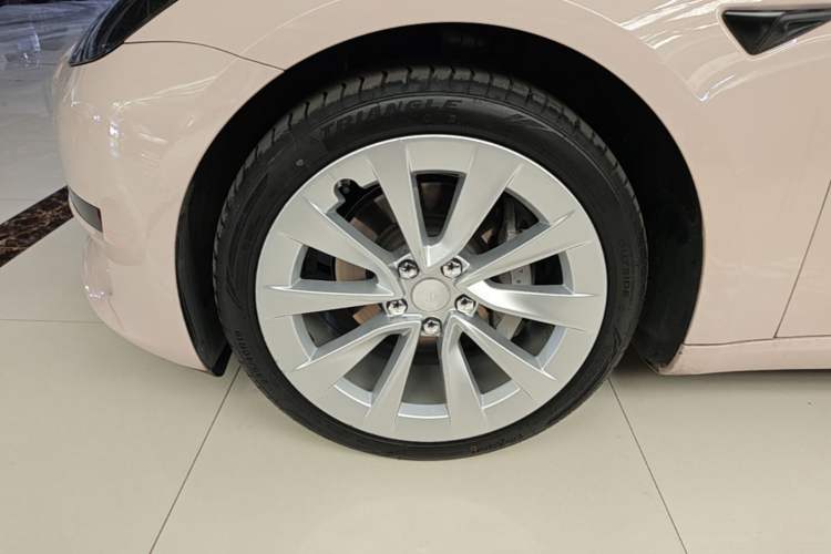 Used Tesla Model 3 2022 Rear-Wheel-Drive Version Left Front Wheel Hub