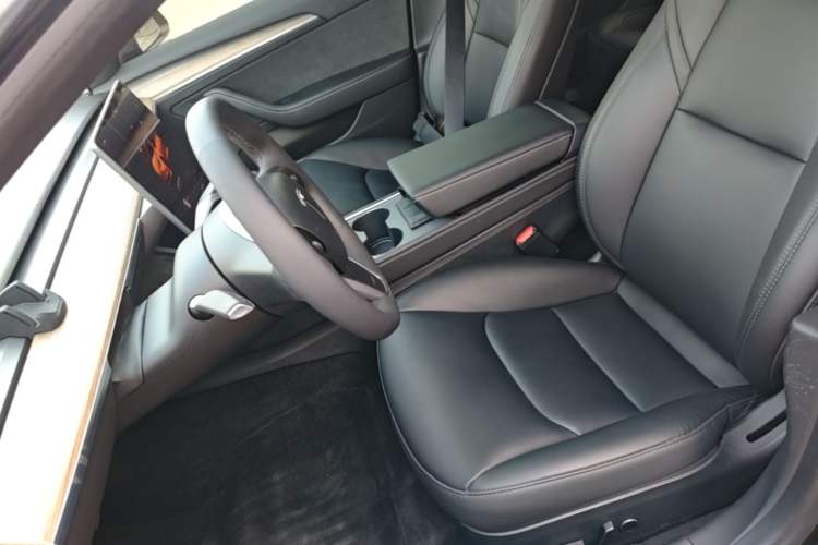 Used Tesla Model 3 2022 Rear-Wheel-Drive Version Left Front Seat