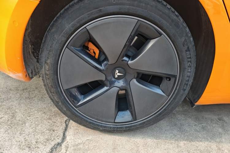 Used Tesla Model 3 2022 Rear-Wheel-Drive Version Right Rear Wheel Hub