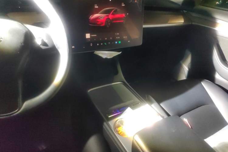 Used Tesla Model 3 2022 Rear-Wheel-Drive Version Audio And AC Panel