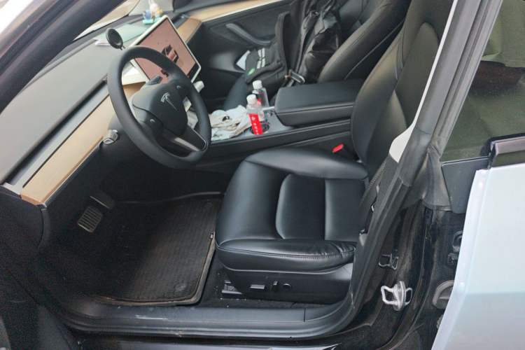 Used Tesla Model 3 2022 Rear-Wheel-Drive Version Left Front Seat