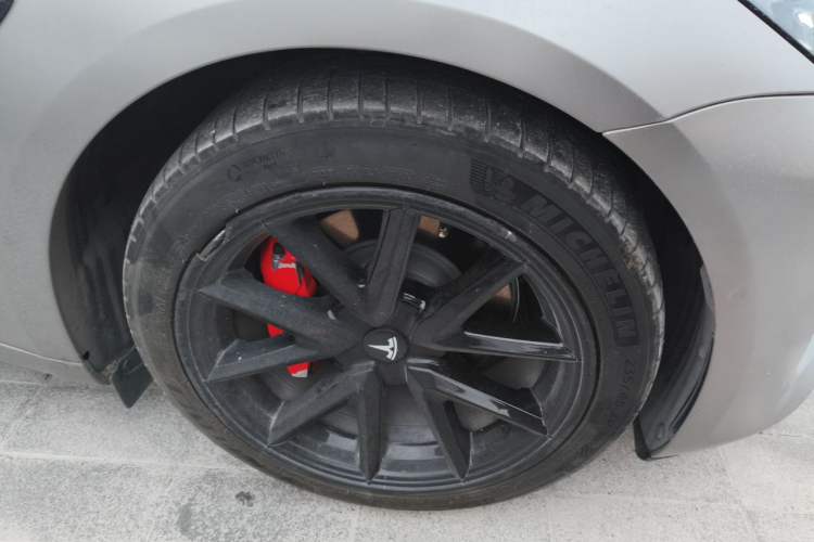 Used Tesla Model 3 2022 Rear-Wheel-Drive Version Right Front Wheel Hub