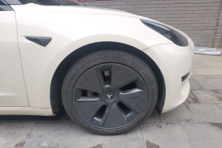 Used Tesla Model 3 2022 Rear-Wheel-Drive Version Right Front Wheel Hub