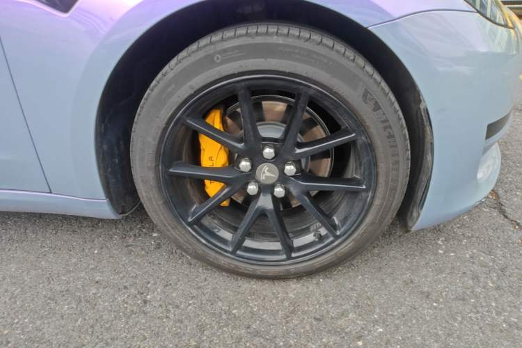 Used Tesla Model 3 2022 Rear-Wheel-Drive Version Right Front Wheel Hub