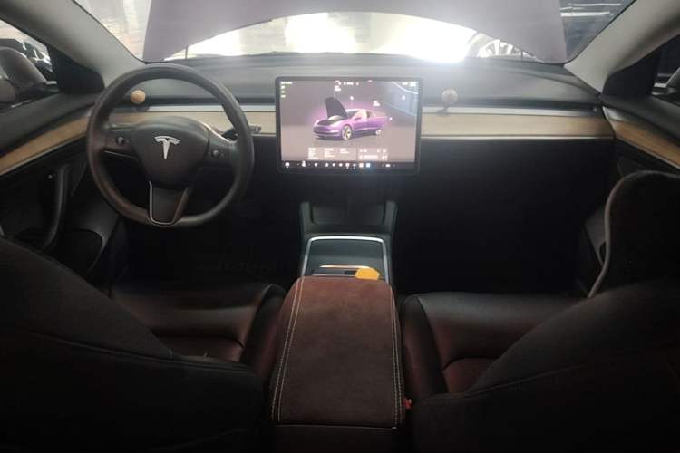 Used Tesla Model 3 2022 Rear-Wheel-Drive Version Center Console
