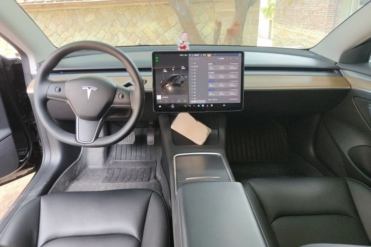 Used Tesla Model 3 2022 Rear-Wheel-Drive Version Center Console