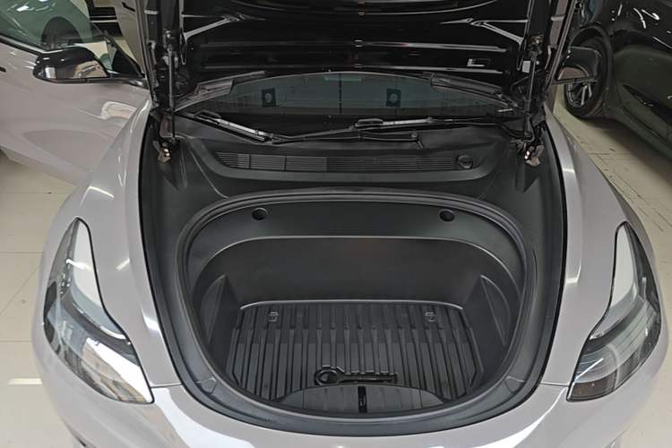 Used Tesla Model 3 2022 Rear-Wheel-Drive Version Engine Bay