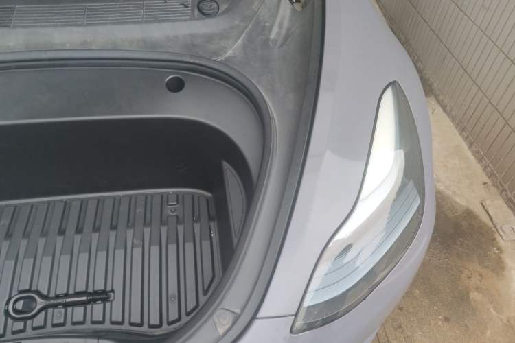 Used Tesla Model 3 2022 Rear-Wheel-Drive Version Engine Bay Left