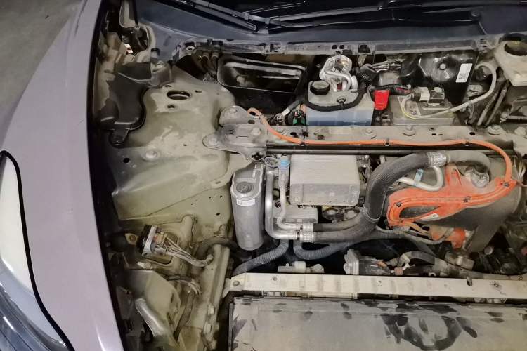 Used Tesla Model 3 2022 Rear-Wheel-Drive Version Engine Bay Right