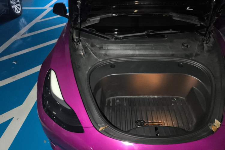 Used Tesla Model 3 2022 Rear-Wheel-Drive Version Engine Bay Right