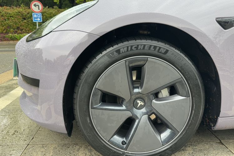 Used Tesla Model 3 2022 Rear-Wheel-Drive Version Exterior 4
