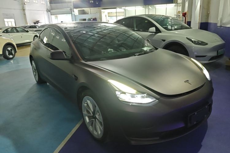 Used Tesla Model 3 2022 Rear-Wheel-Drive Version Front Right 45 Deg