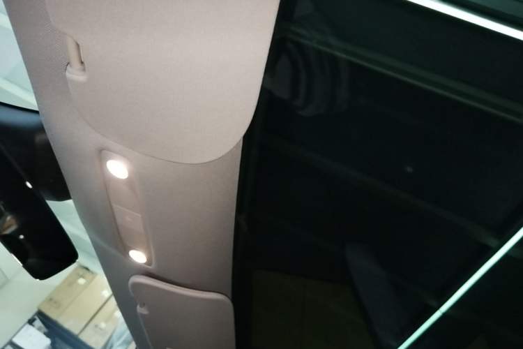 Used Tesla Model 3 2022 Rear-Wheel-Drive Version Headliner