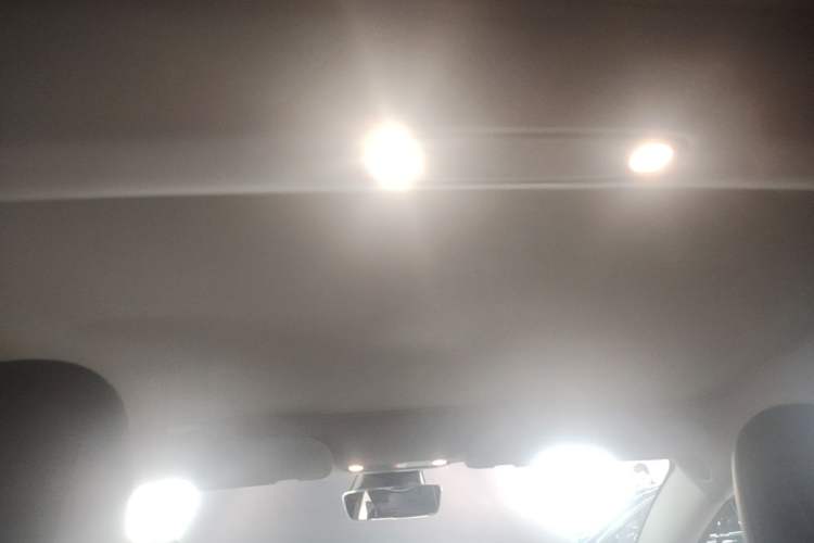 Used Tesla Model 3 2022 Rear-Wheel-Drive Version Headliner