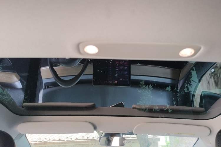 Used Tesla Model 3 2022 Rear-Wheel-Drive Version Headliner