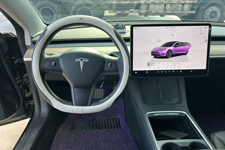 Used Tesla Model 3 2022 Rear-Wheel-Drive Version Interior 2