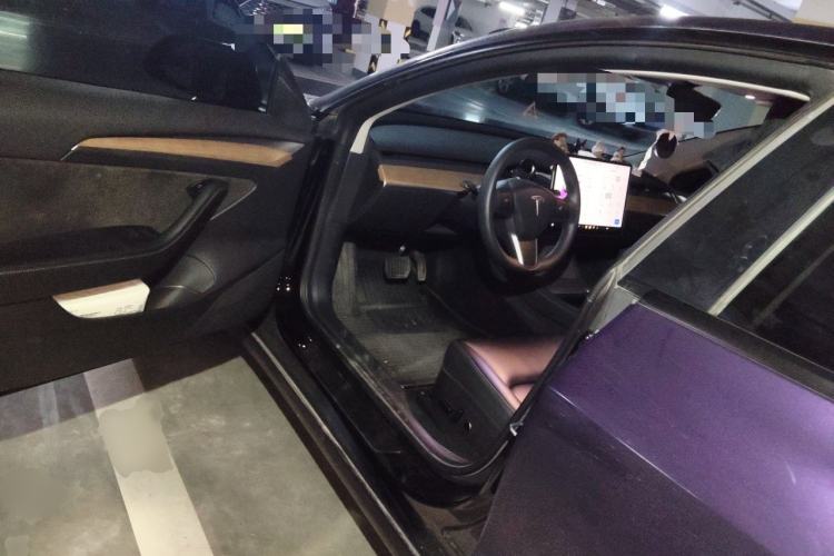 Used Tesla Model 3 2022 Rear-Wheel-Drive Version Interior 3